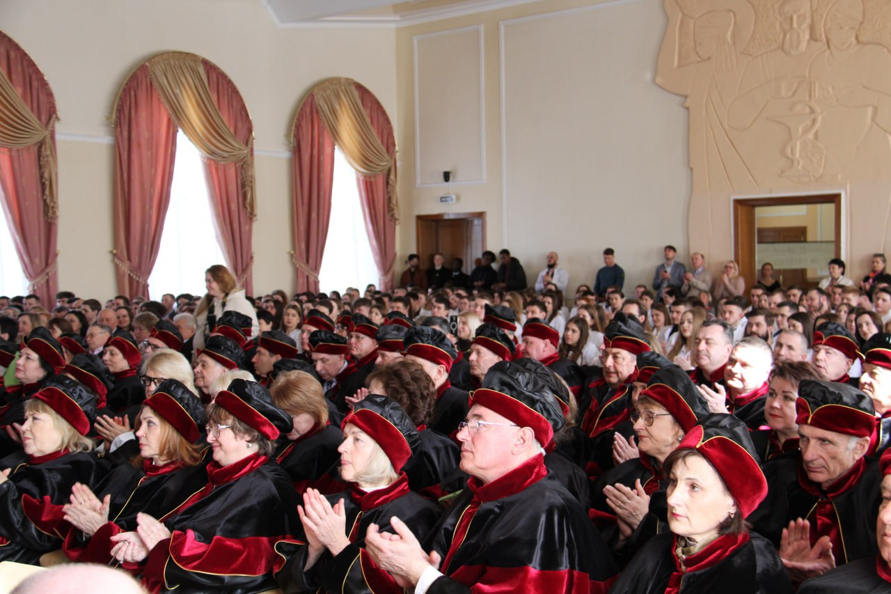 Uchasnyky urochystoho zasidannia vchenoi rady TNMU